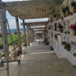 Il “boom” dei “giardini dei giusti”, mentre nelle città i cimiteri sono senza loculi